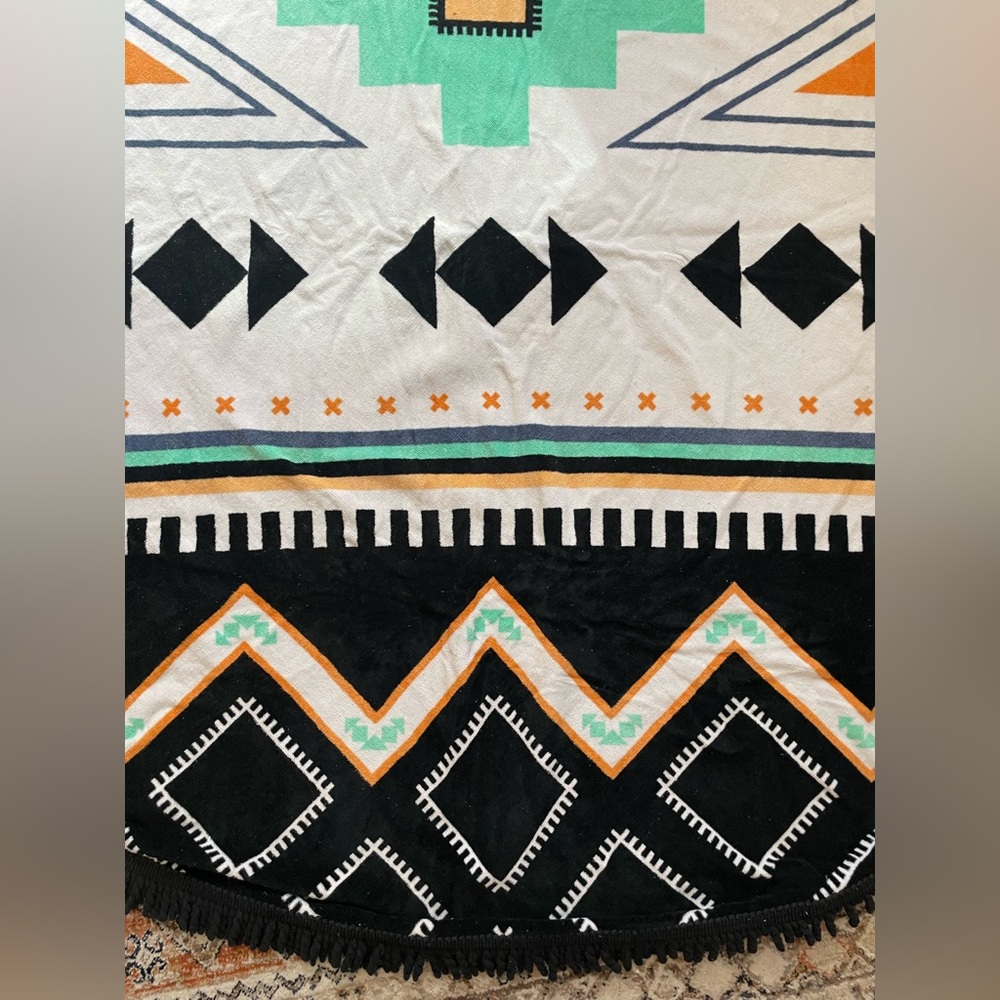 The Beach People Round 60” Cotton Beach Towel - Picture 2 of 4